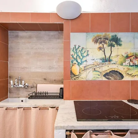 Pieds Dans L'eau - *