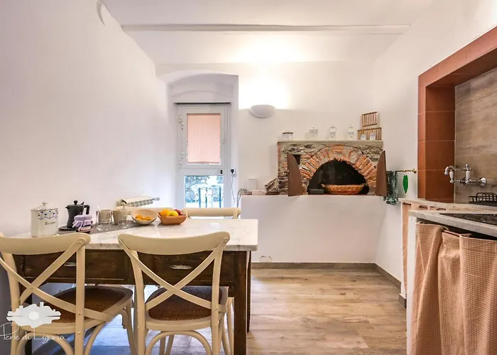 Appartement Pieds Dans L'eau - *