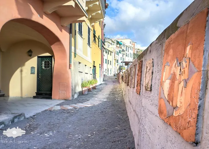 Pieds Dans L'eau - Bogliasco